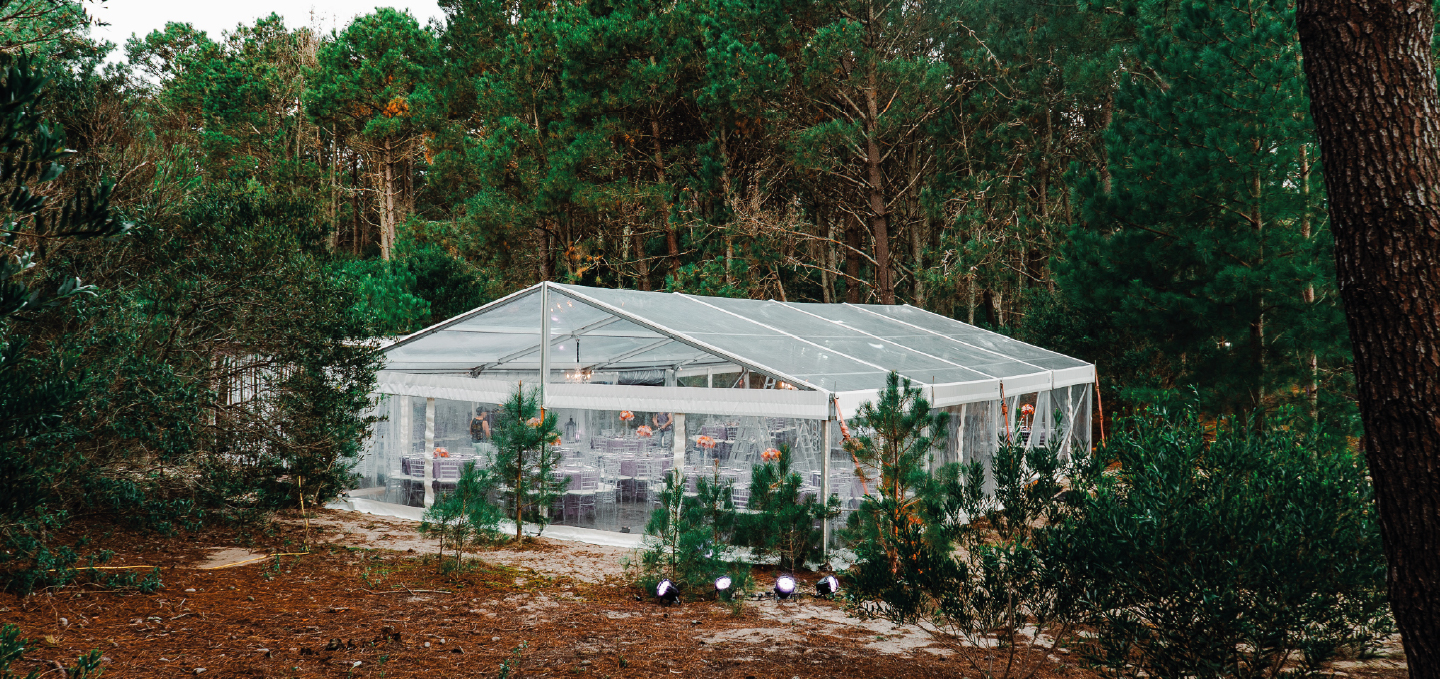 Vista de carpa para evento grande